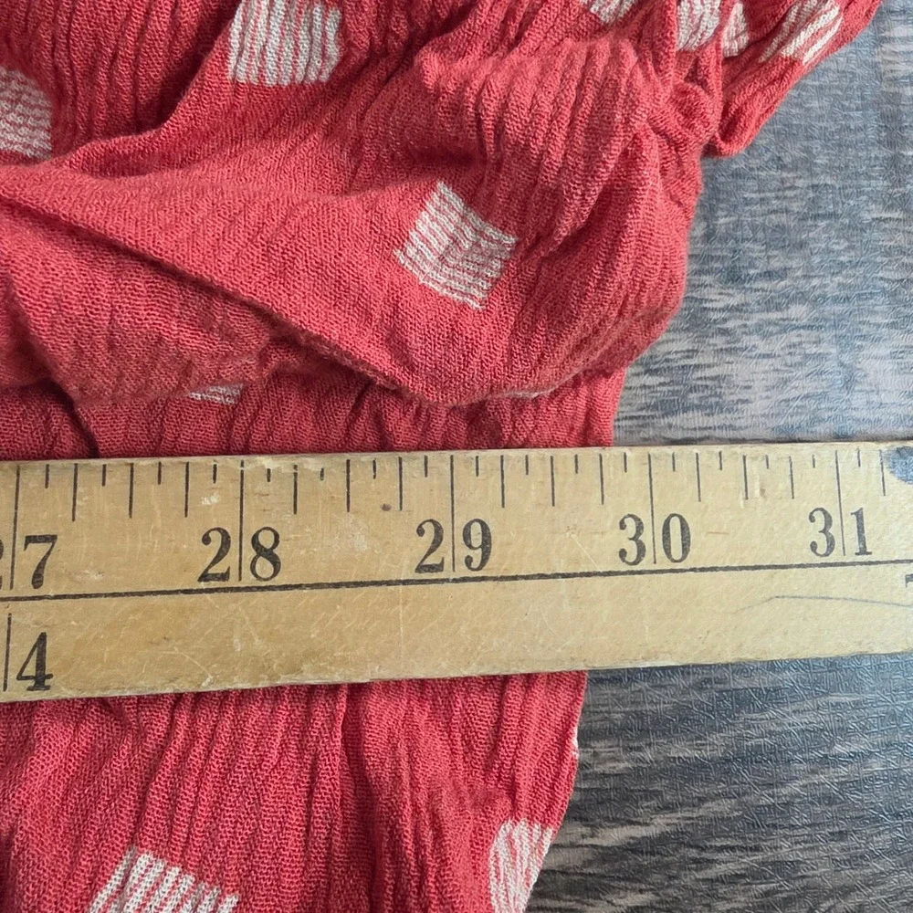 TORRID sz 6 Babydoll Top Womens Red Geometric Square Pleated Gauze Scoop Neck - Picture 5 of 5